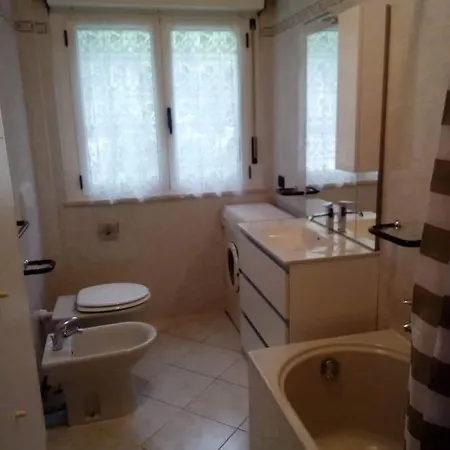 De Michelis House